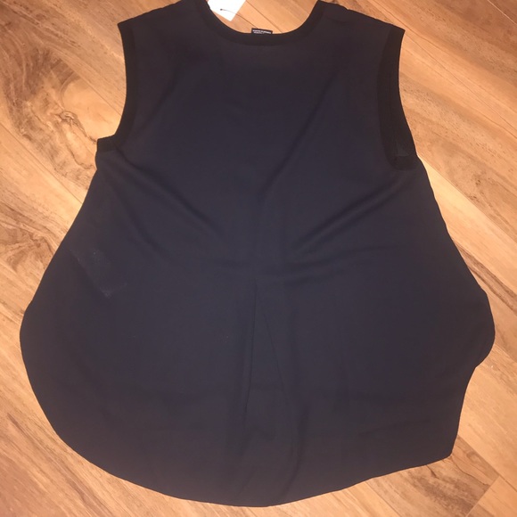 blouse - Picture 3 of 3